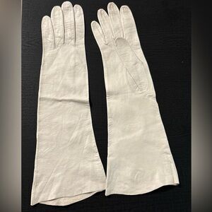 Vintage Carson Pirie Scott & Co white leather opera gloves size 6 made in France